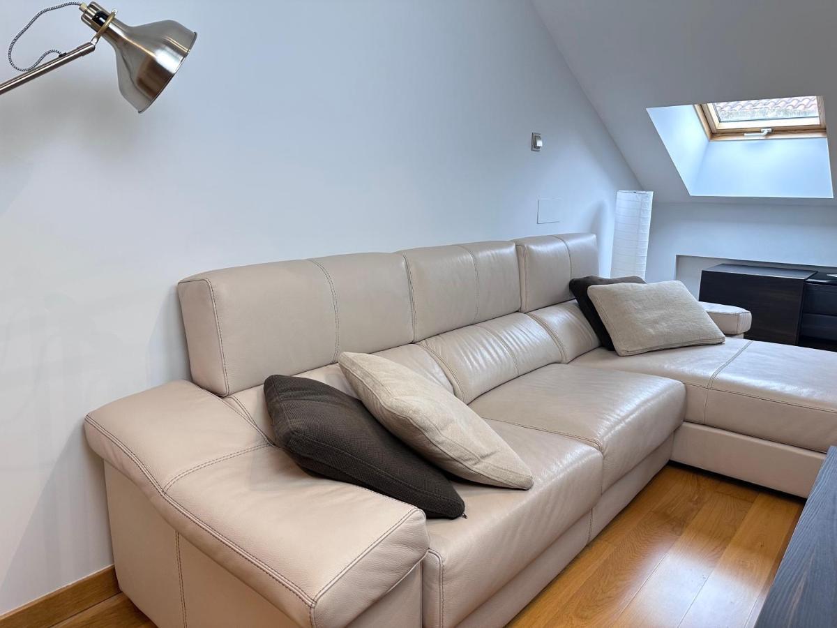 Apartamento Gran Via - Parking Gratis Salamanca Bagian luar foto